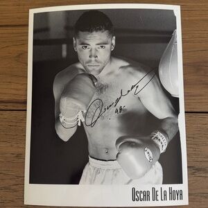 Oscar De La Hoya signed photo poster 8 x 10